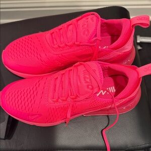 Nike Women's Air Max 270 — Vibrant Hot Pink Running Sneakers